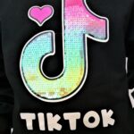 2 piece TikTok suit for girls - Image 2